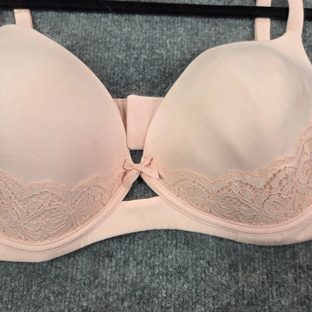 Victoria Secret Body by Victoria No Wire Bra Pink Lace 38D